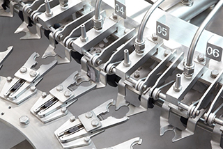 達意隆液體自動灌裝機助您實現(xiàn)高效生產