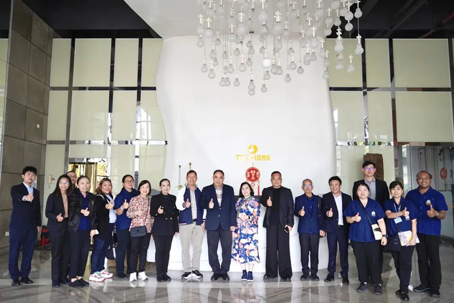 共繪未來發(fā)展藍(lán)圖 | 泰國皇家項(xiàng)目基金會一行蒞臨達(dá)意隆參觀考察